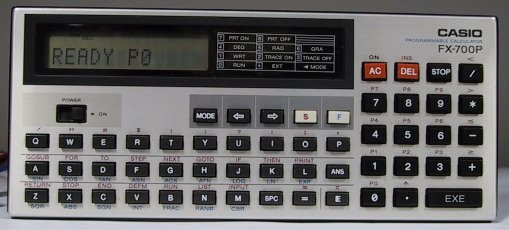 zdjcie kalkulatora Casio FX-700P