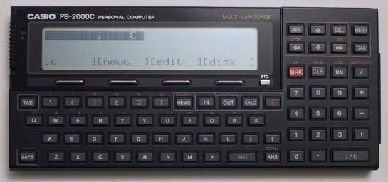 zdjcie kalkulatora Casio PB-2000C